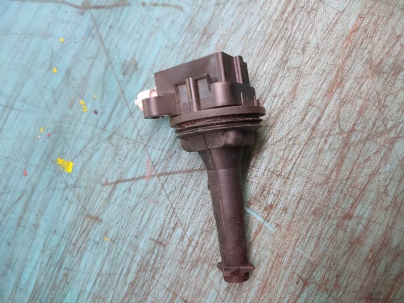 Котушка запалювання модуль Volvo S60 0221604010
