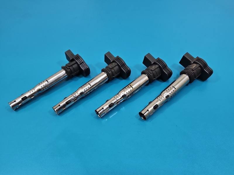 Котушка запалювання модуль Audi A5 8T 0040102033