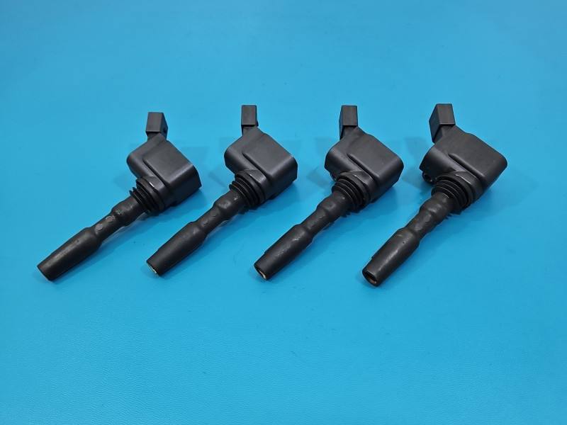 Котушка запалювання модуль Volkswagen Golf 7 04E905110K