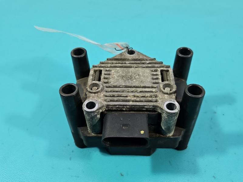 Котушка запалювання модуль Audi A3 8L 06B905106A