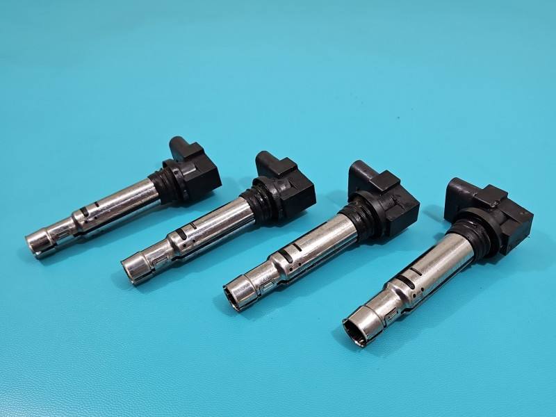 Котушка запалювання модуль Volkswagen Jetta 036905715C