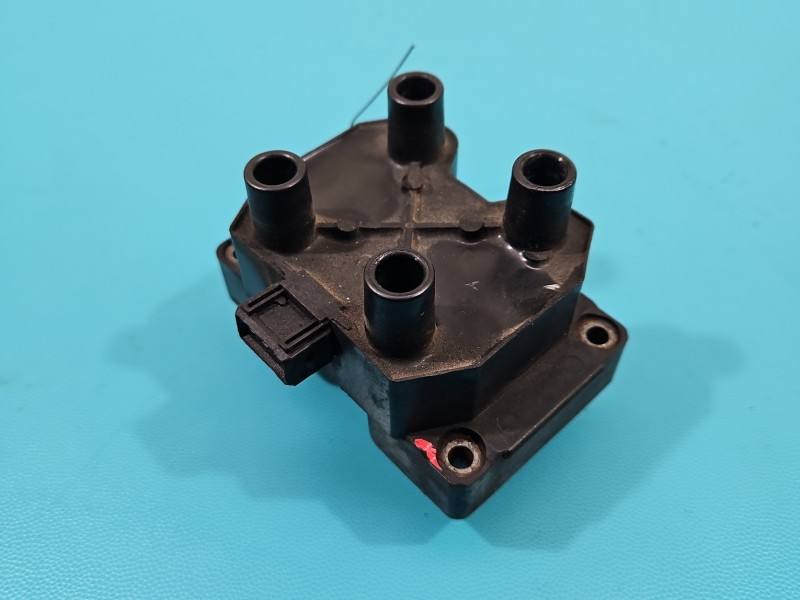 Катушка зажигания модуль Peugeot Expert 06805B02077