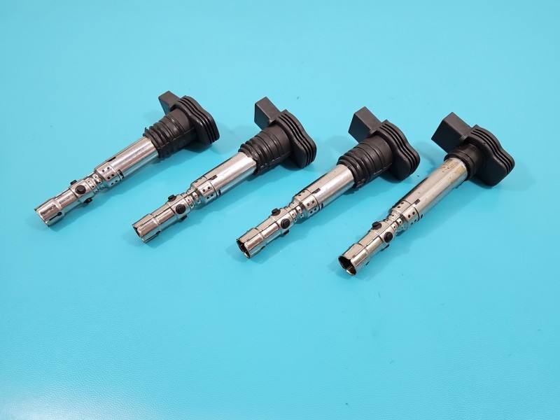 Котушка запалювання модуль Volkswagen Passat B5 06A905115D