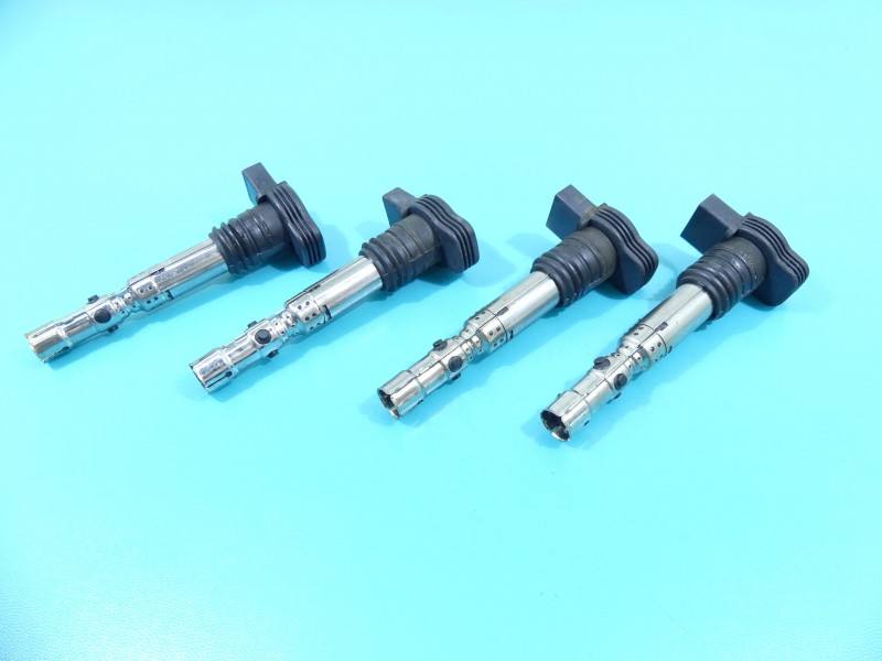 Котушка запалювання модуль Volkswagen Passat B5 06A905115D