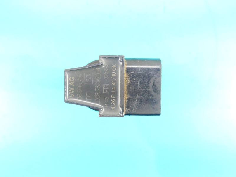 Котушка запалювання модуль Skoda Octavia 2 036905715F — фото деталі 3