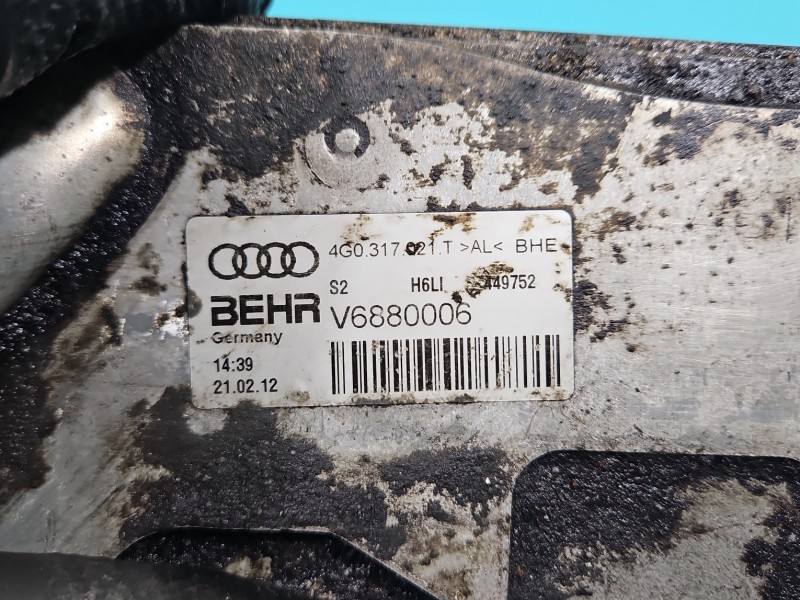Масляний радіатор теплообмінник Audi A6 C7 4G0317021T — фото деталі 5