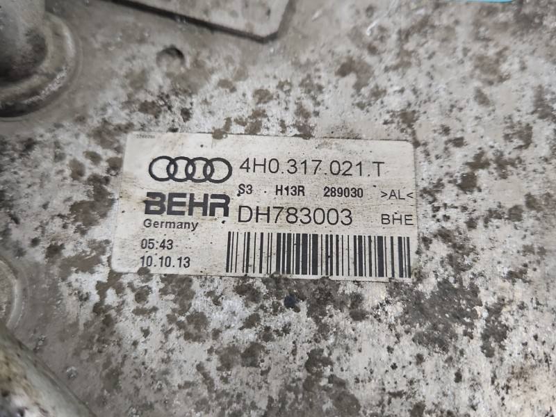 Масляний радіатор теплообмінник Audi A6 C7 4H0317021T — фото деталі 6