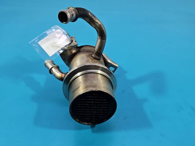 Радіатор EGR вихлопних газів Volkswagen Jetta 04L131512G — фото деталі 5