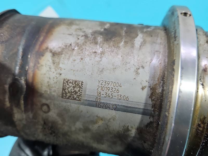 Радіатор EGR вихлопних газів Skoda Octavia 3 04L131512BQ — фото деталі 9
