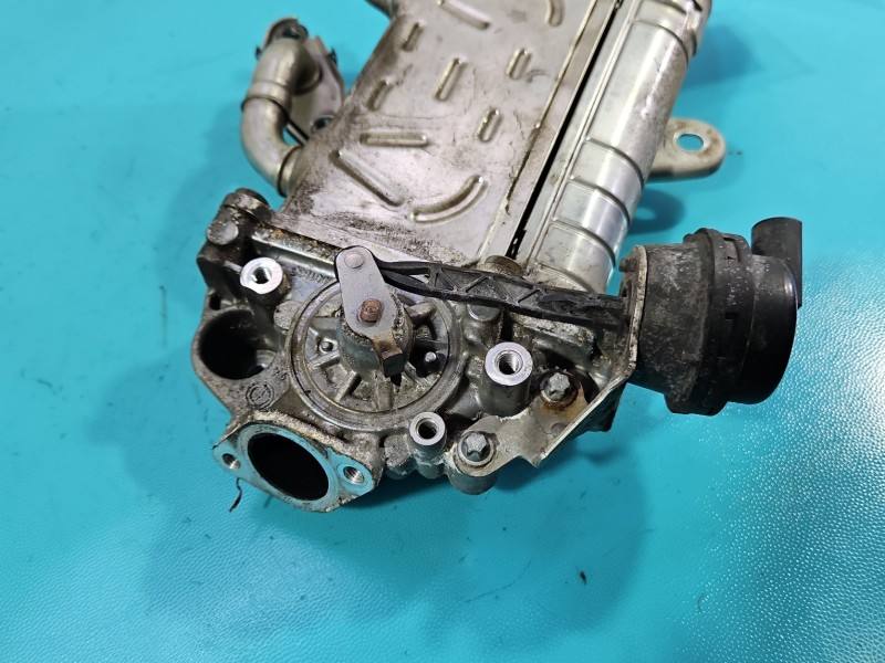 Радіатор EGR вихлопних газів Mercedes E W213 A6541407600 — фото деталі 4