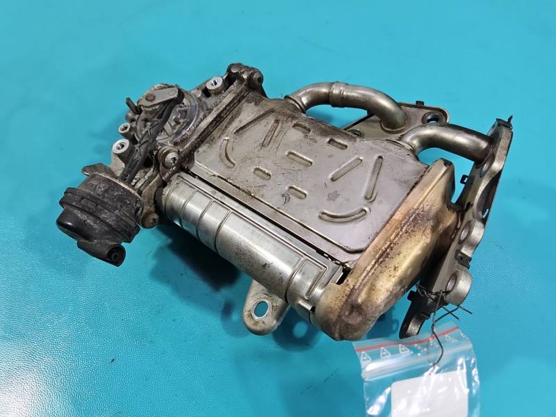 Радіатор EGR вихлопних газів Mercedes E W213 A6541407600 — фото деталі 5