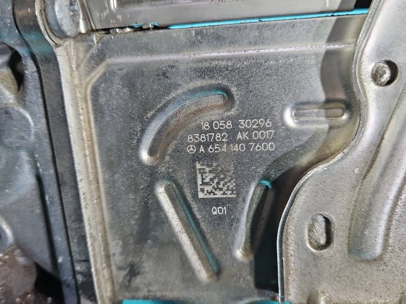 Радіатор EGR вихлопних газів Mercedes E W213 A6541407600 — фото деталі 9