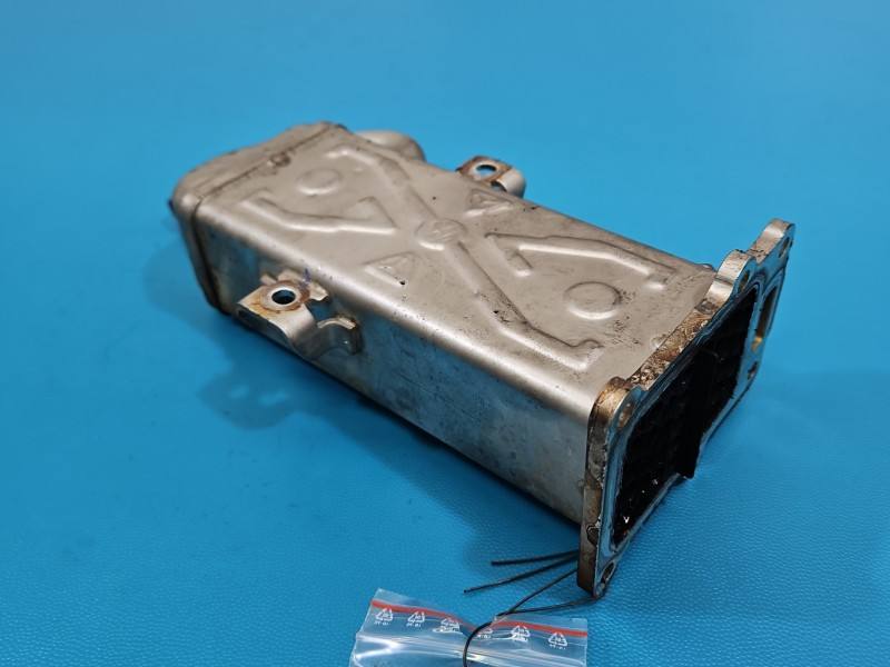 Радіатор EGR вихлопних газів Volkswagen Passat B7 03L131512BL
