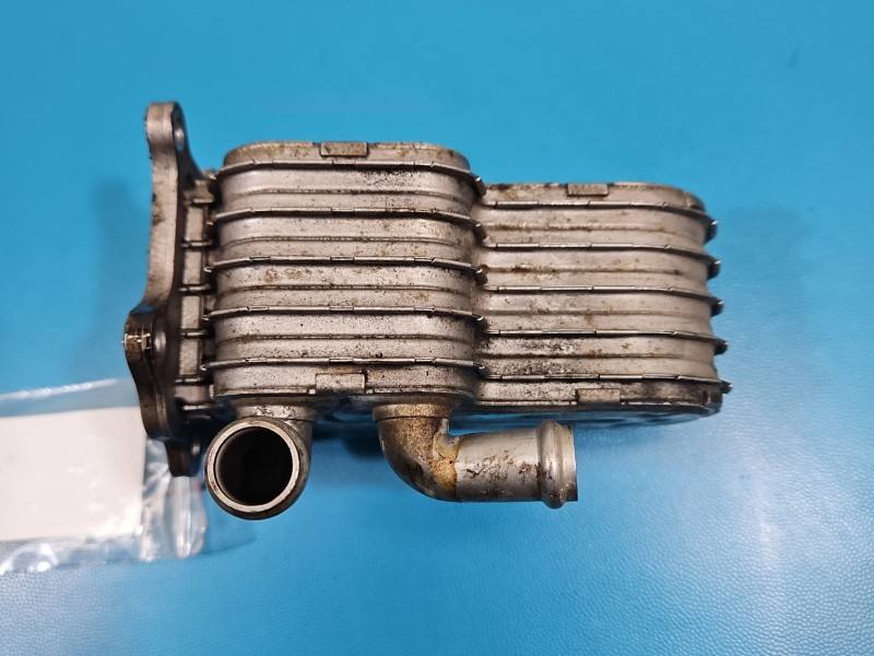 Радіатор EGR вихлопних газів Audi Q7 057131512K — фото деталі 4