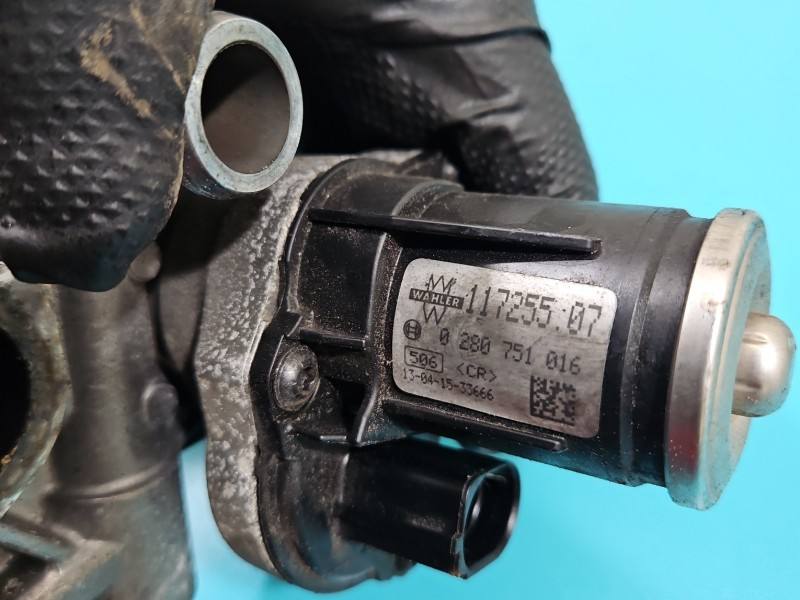 Радіатор EGR вихлопних газів Audi Q3 03L131512C — фото деталі 4