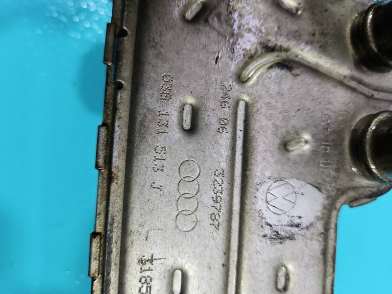 Радіатор EGR вихлопних газів Volkswagen Touran 03G131513J — фото деталі 8