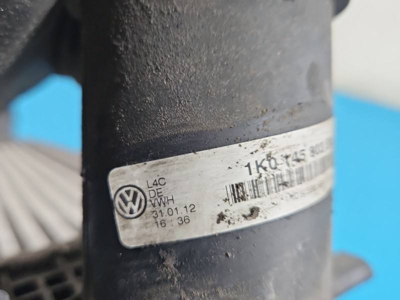 Интеркулер радиатор Volkswagen Touran 1K0145803BN — фото детали 3