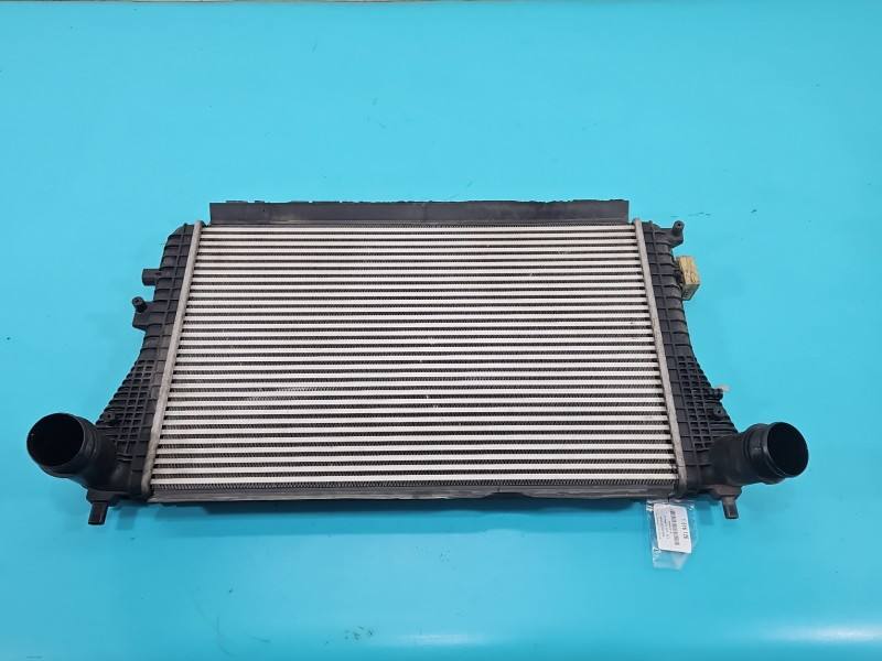 Інтеркулер радіатор Volkswagen Passat B7 3C0145805AN