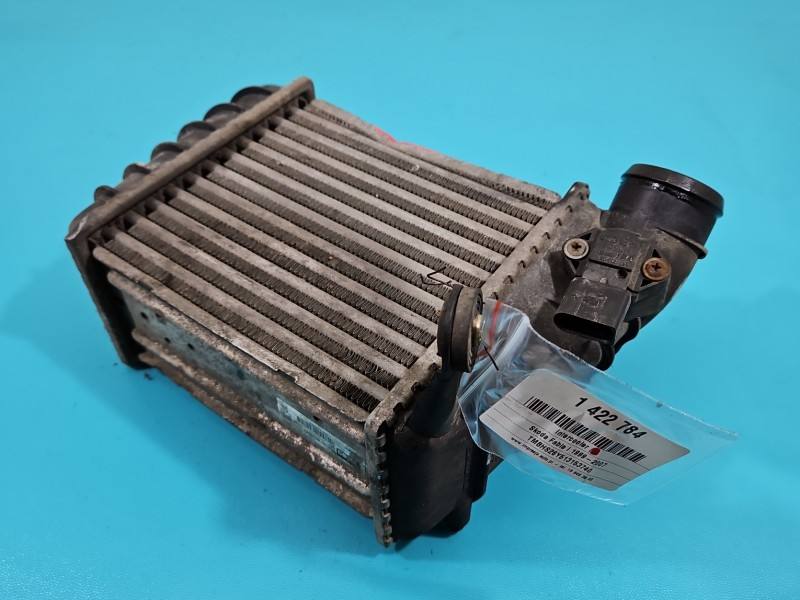 Інтеркулер радіатор Skoda Fabia 1 6Q0145804