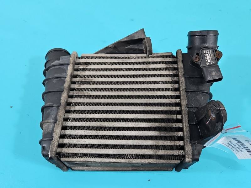 Інтеркулер радіатор Skoda Fabia 1 6Q0145804A
