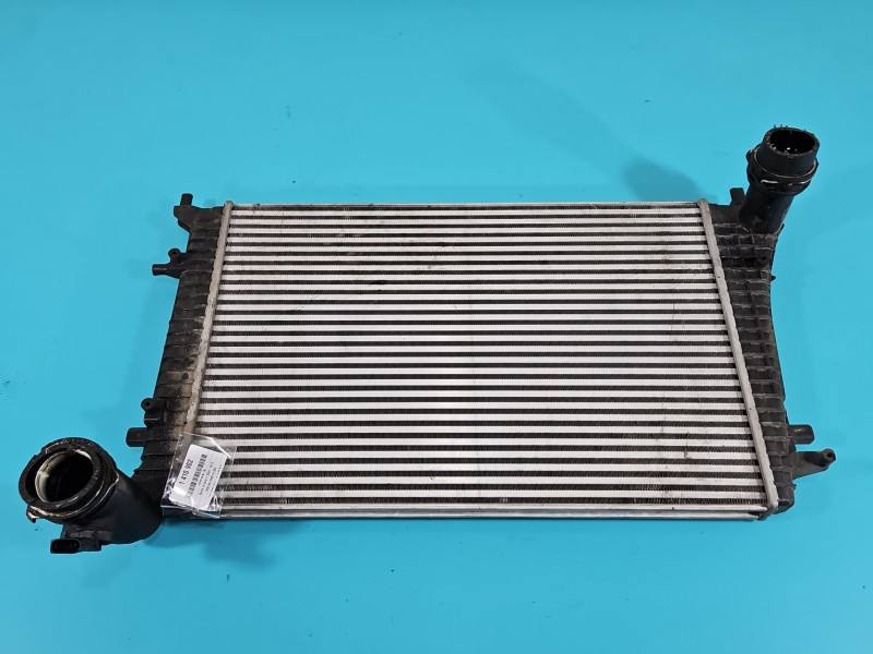 Интеркулер радиатор Skoda Octavia 2