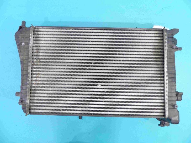 Интеркулер радиатор Volkswagen Passat B6 3C0145803D