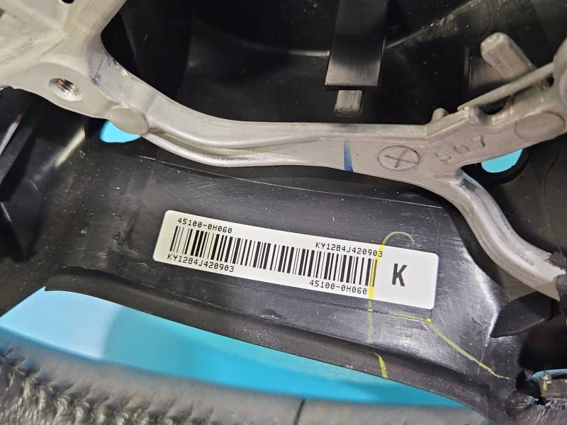 Кермо Toyota Aygo — фото деталі 4