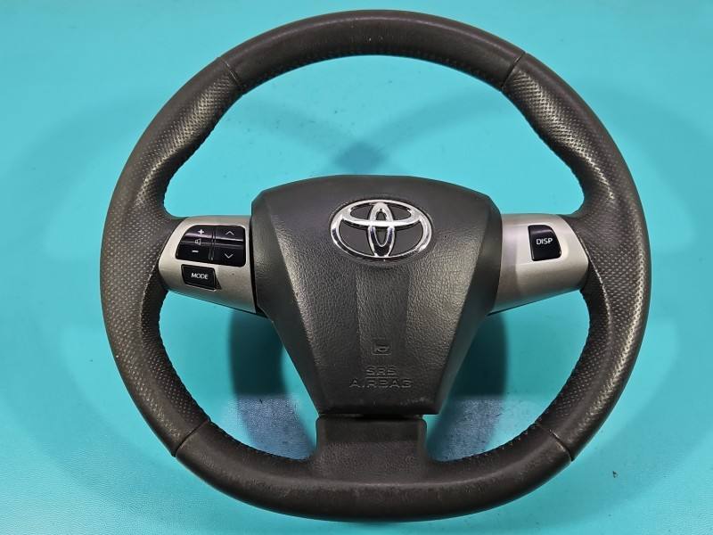 Кермо Toyota Auris