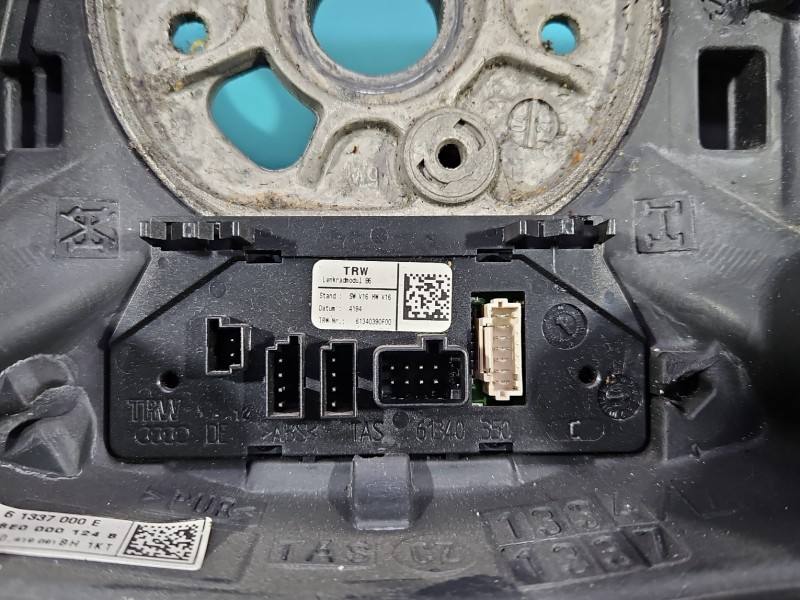 Кермо Audi A4 B6 8E0000124B — фото деталі 8