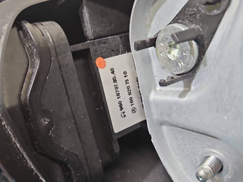 Кермо Mercedes A W169 A1694600503 — фото деталі 12