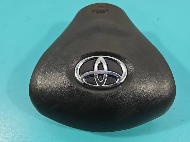 Руль Toyota Auris — фото детали 13