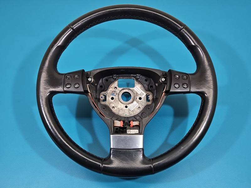 Руль Volkswagen Tiguan 1Q0419091