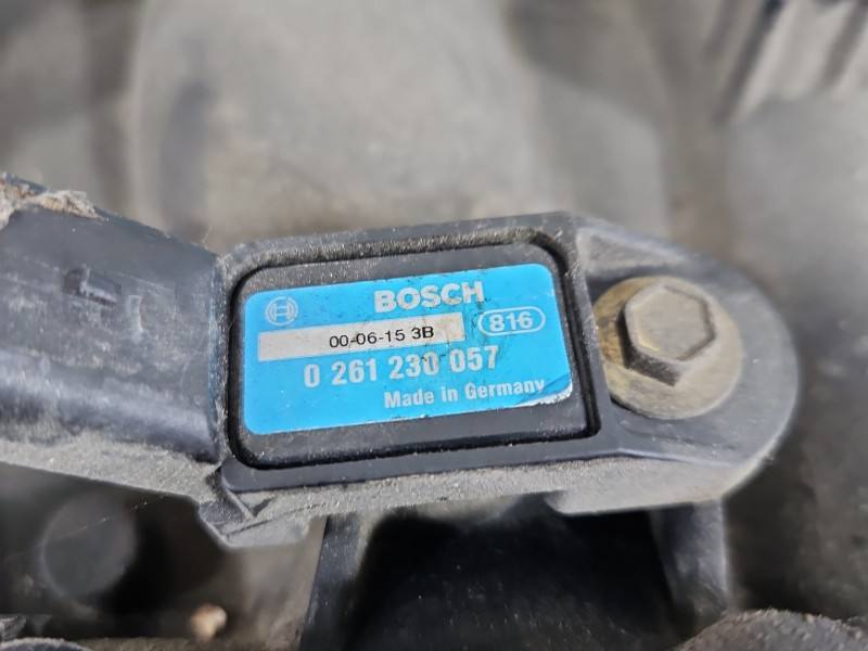 Впускний колектор Citroen Xsara — фото деталі 9
