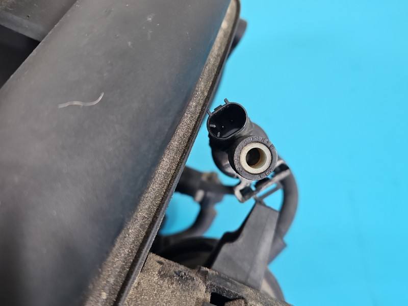 Впускний колектор Mercedes B W245 A2661400001 — фото деталі 4