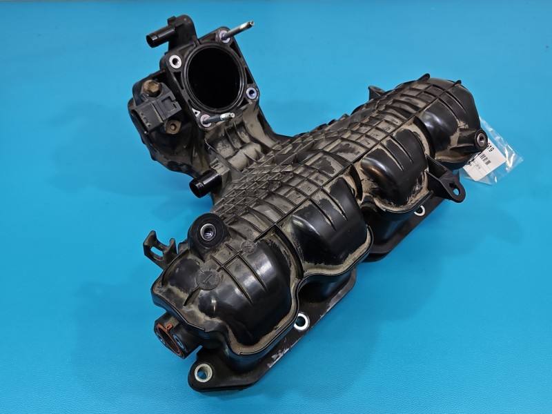 Впускний колектор Toyota Prius 17120-37050