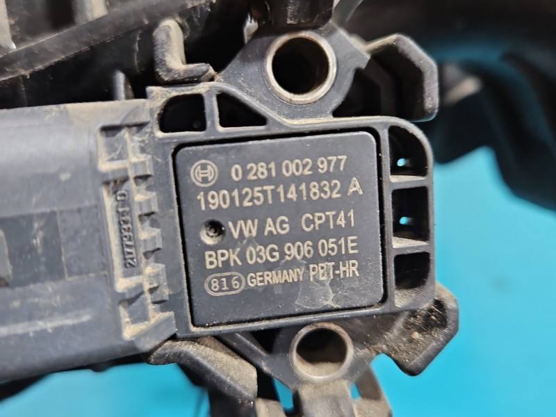 Впускний колектор Skoda Fabia 3 04C145749E — фото деталі 9