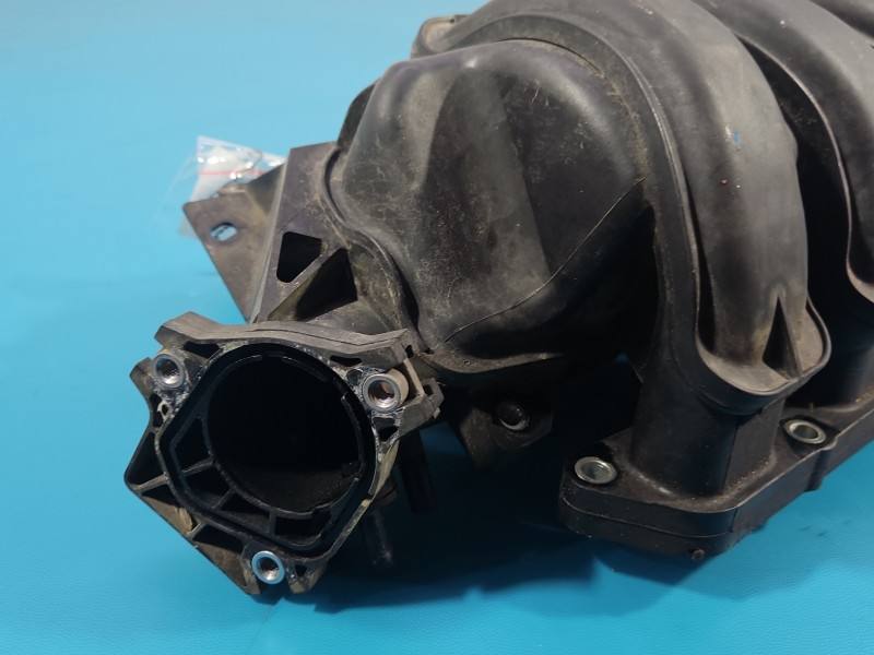 Впускний колектор Toyota Auris 2900307609 — фото деталі 3