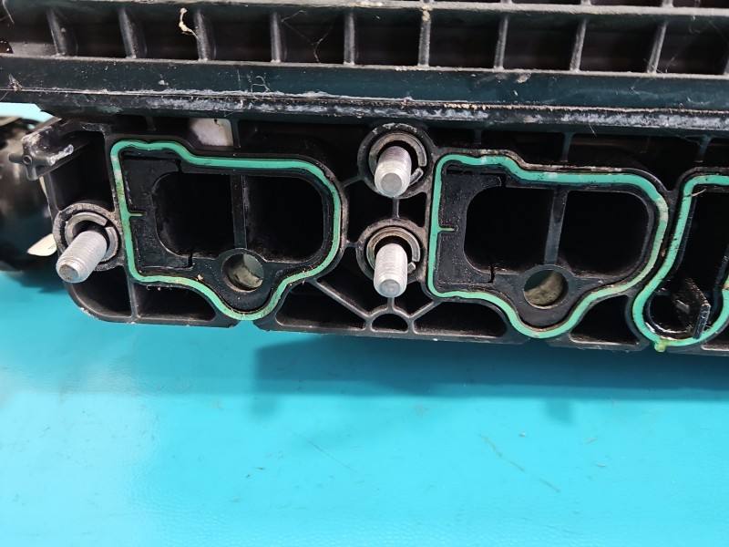 Впускний колектор Chevrolet Aveo T300 1019662S01 — фото деталі 2