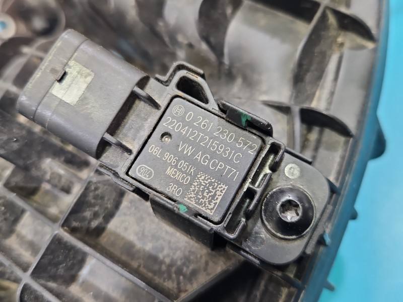 Впускной коллектор Audi A5 8T 06L133201FR — фото детали 3