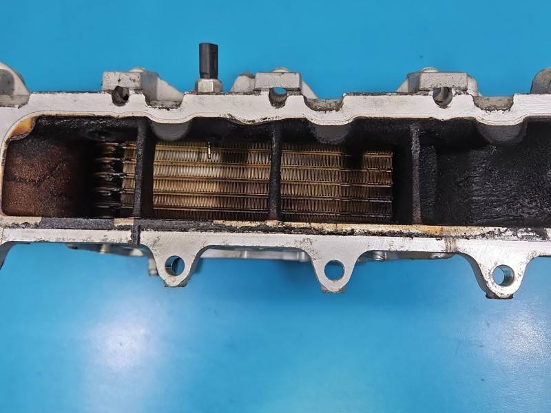 Впускний колектор Volkswagen Passat B8 04L129766AQ — фото деталі 7