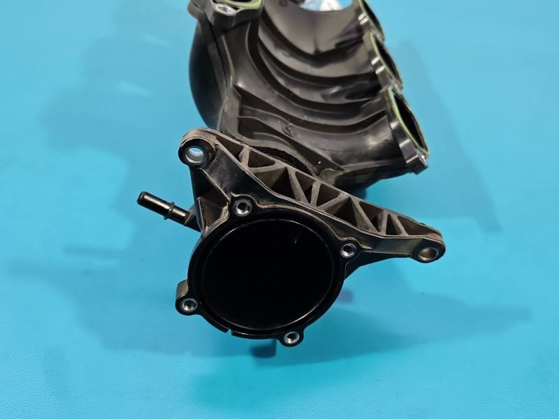 Впускной коллектор Maserati Ghibli 06700388540 — фото детали 7
