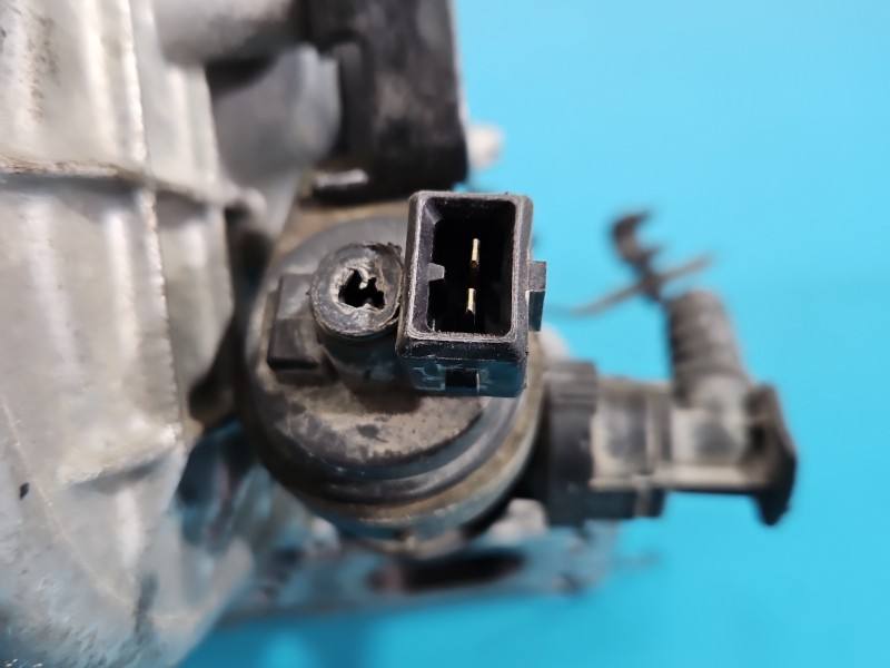 Впускний колектор Opel Meriva A 55559225 — фото деталі 8
