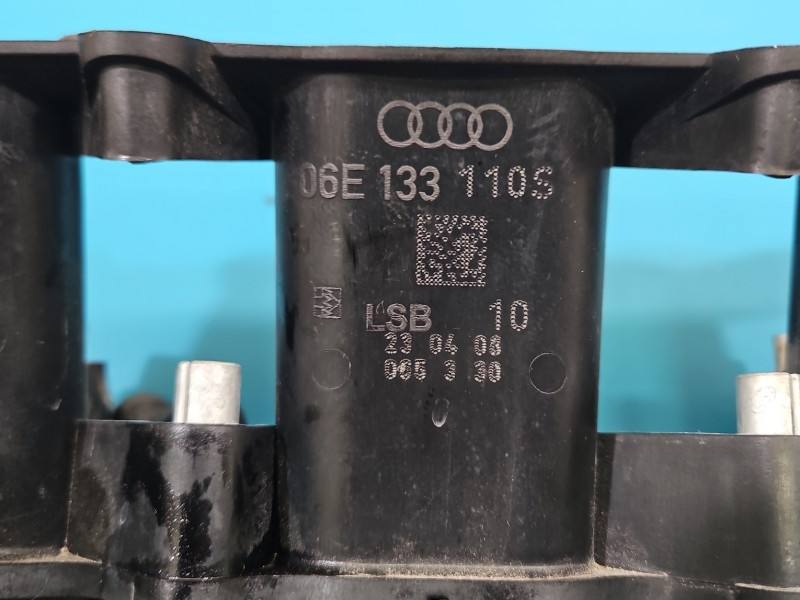Впускний колектор Audi A4 B8 06E133110S — фото деталі 5