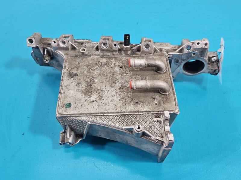 Впускной коллектор Volkswagen Jetta 04L1297AQ