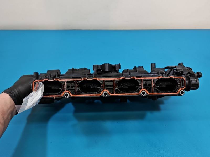 Впускний колектор Audi A5 8T 06M133185AP — фото деталі 10