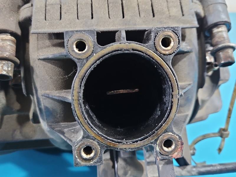 Впускний колектор Opel Corsa C 09129713 — фото деталі 2