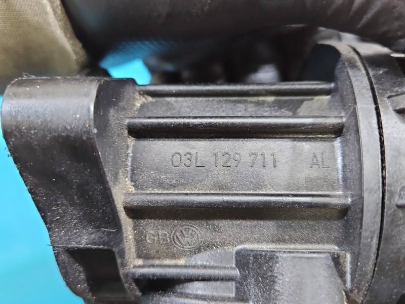 Впускний колектор Volkswagen Golf 6 03L129711AL — фото деталі 5