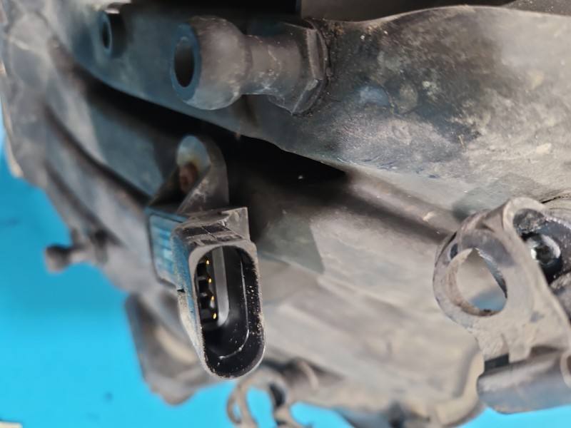 Впускной коллектор Seat Toledo 06A133203DL — фото детали 8