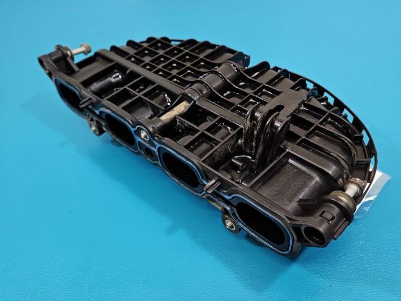 Впускний колектор Opel Astra K 12639640