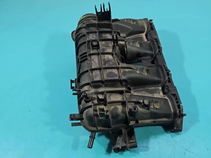 Впускний колектор Volkswagen Tiguan 05E129709F — фото деталі 3